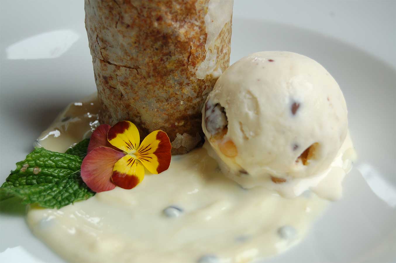 Emporium Eatery and Bar