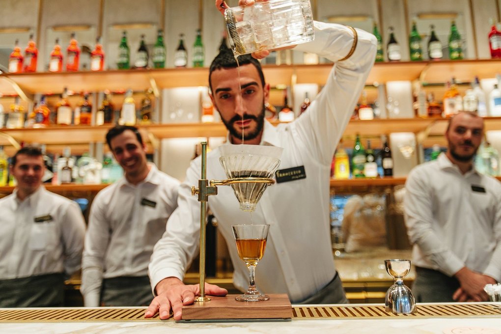 RC NEWS STARBUCKS OPENS IN ITALY 1018 3