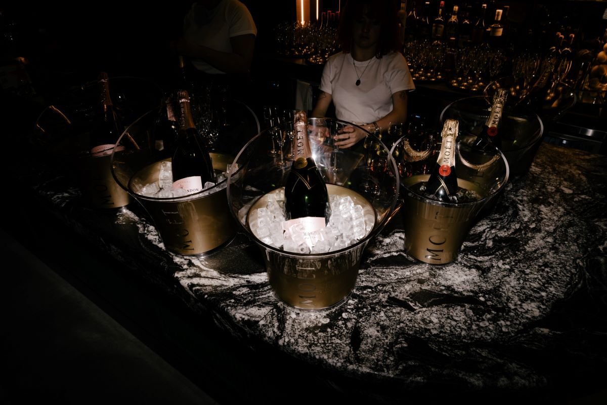 0001_Sunset bar_