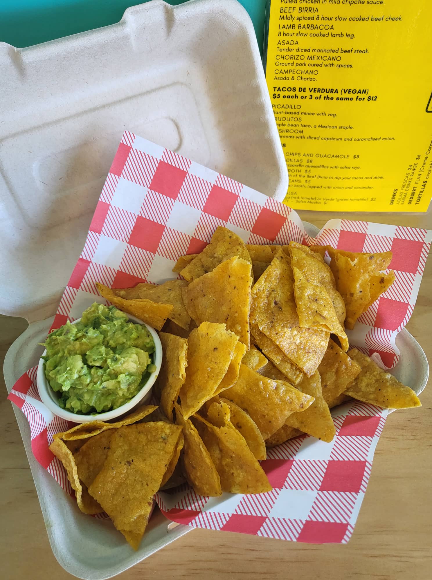 Chips _ Guacamole La Mexicana