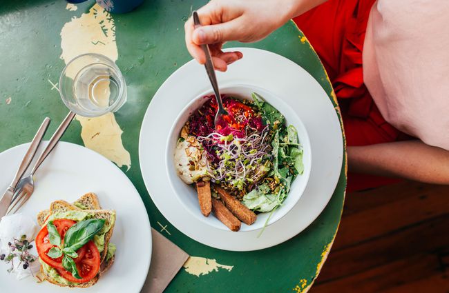 close_up_of_two_meals.jpg.650x425_q80_crop-smart_upscale