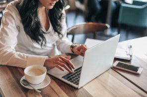 Cafés Push Back as Laptop Users Test the Limits of Hospitality